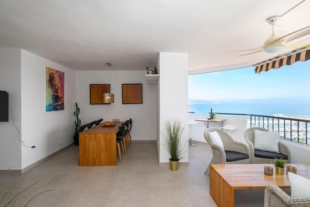 119-Magnificent Beach Front Apartment, Fuengirola Eksteriør billede