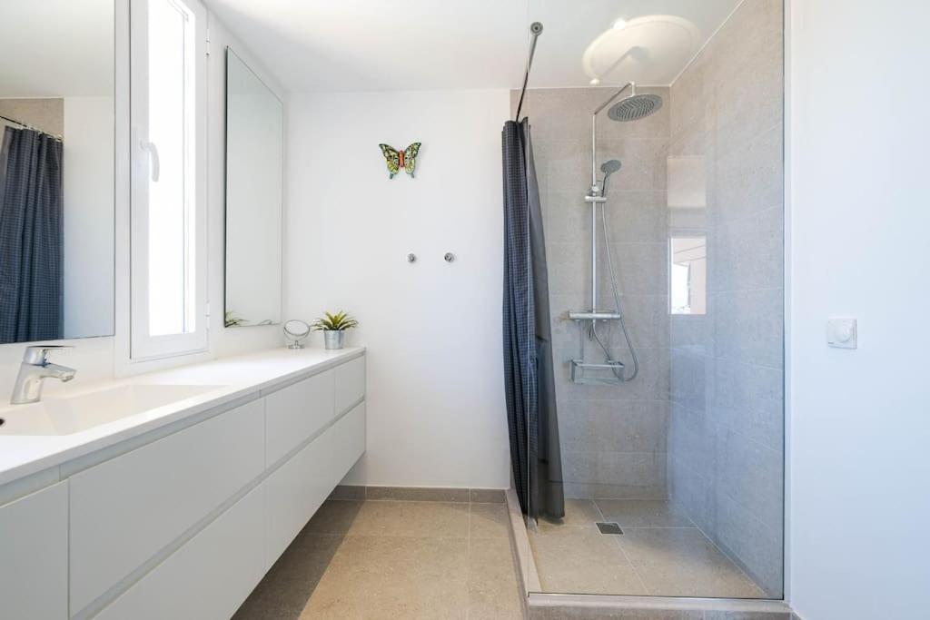 119-Magnificent Beach Front Apartment, Fuengirola Eksteriør billede