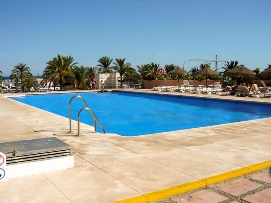 119-Magnificent Beach Front Apartment, Fuengirola Eksteriør billede