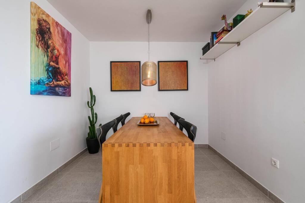 119-Magnificent Beach Front Apartment, Fuengirola Eksteriør billede